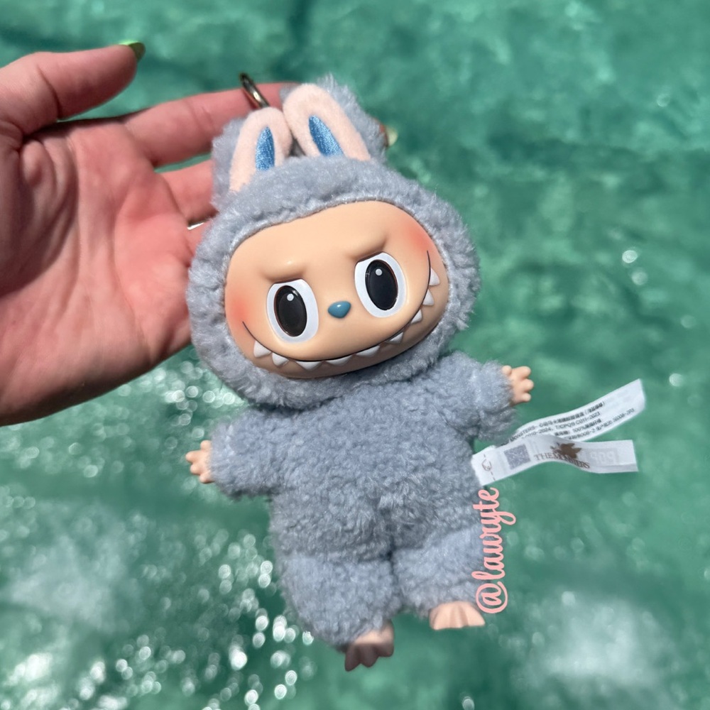 Labubu The Monsters Exciting Macaron Collection Blind Box
Sea Salt Coconut - Picture 1 of 9